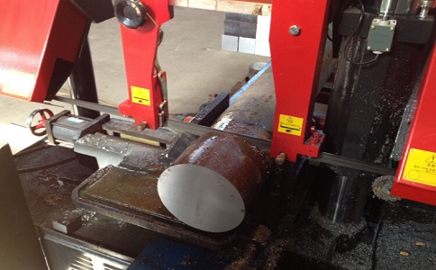 通川卧式带锯床加工时出现明显振荡如何排查？